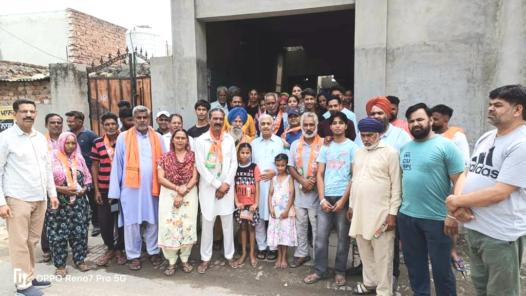 तीक्ष्ण सूद ने शेरगढ़ में अनिता सोम प्रकाश के लिए आनंद गढ़, बस्सी मुस्तफा, खड़का में प्रचार किया।